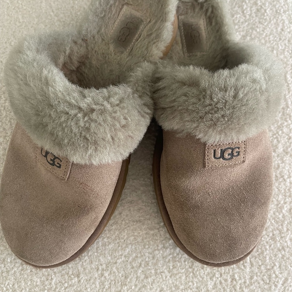 UGG Women's Slippers